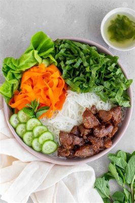 Lu'an Steamed Vermicelli Noodles and Pork! Savoring Tender Noodles Infused with Aromatic Soy Sauce Broth