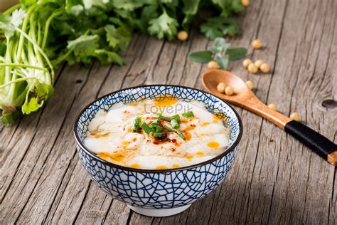  Spicy Tofu Brain Stew - A Creamy Culinary Symphony With a Fiery Kick!